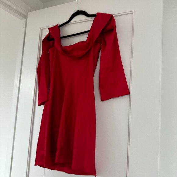 NWT Reformation Maves Bridesmaid Satin Mini Dress Sz Large Cherry Off-Shoulder - Picture 7 of 9